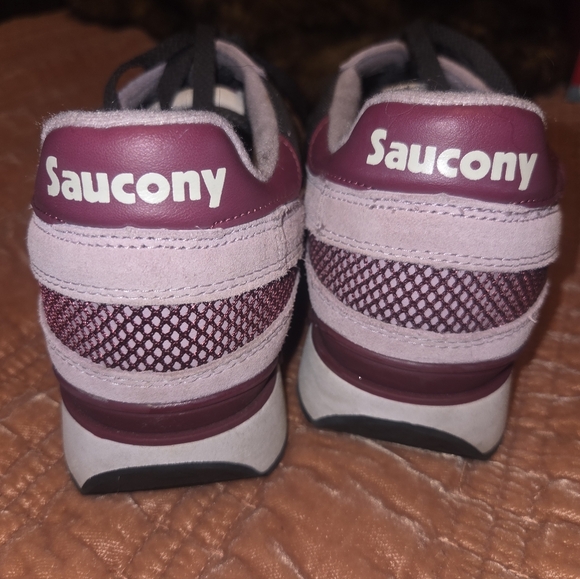 Saucony Women's Size 11 Charcoal and Pink Sneakers with Silver Accents - Picture 3 of 5